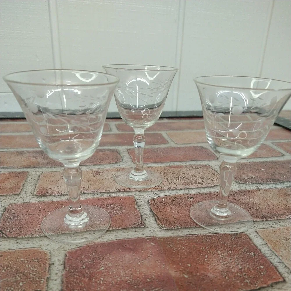 Set of 3 Etched Cordial Glasses Stemmed Clear 4.5in Barware‎ Bundle